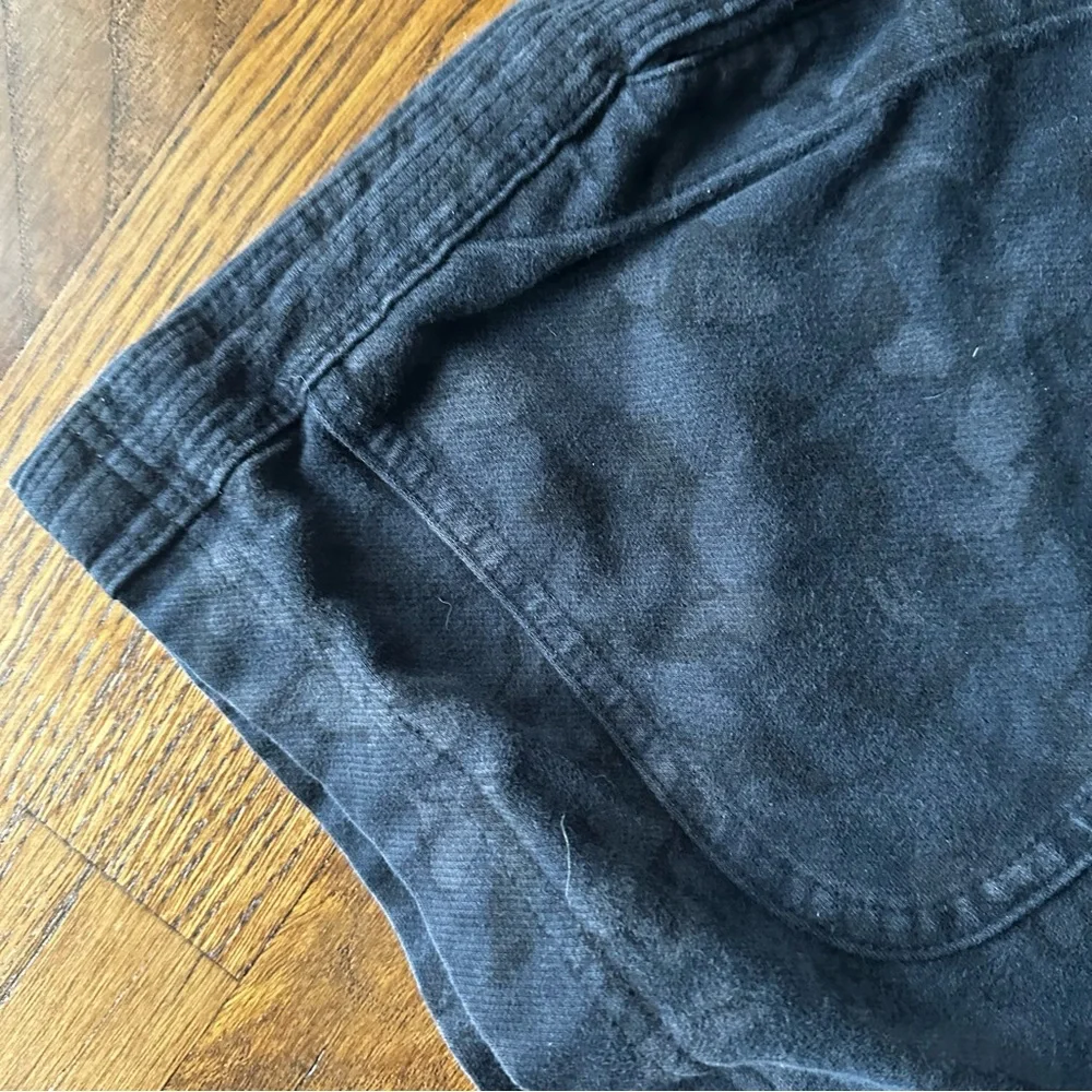 Athleta Dark blue Camo Shorts plus size 14 - Picture 7 of 16